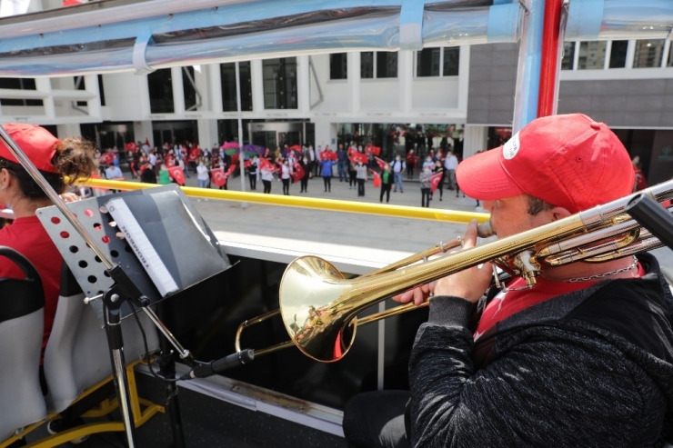 Büyükşehir Bandosundan 23 Nisan Konseri