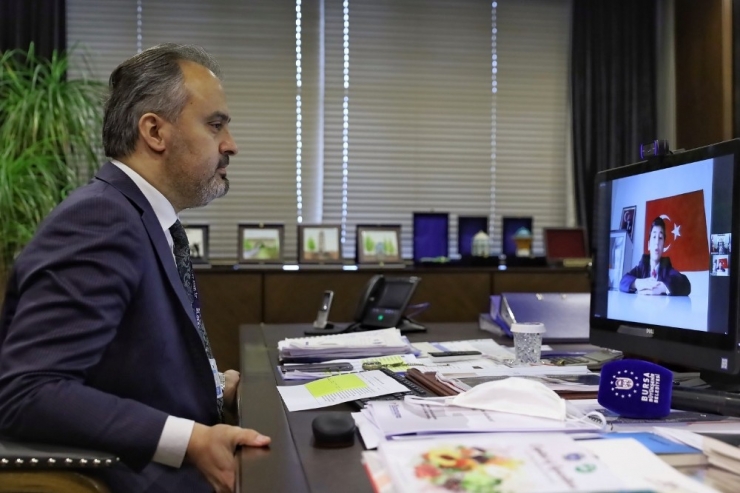 Başkan Aktaş, Video-konferans İle Koltuğunu Öğrenciye Devretti