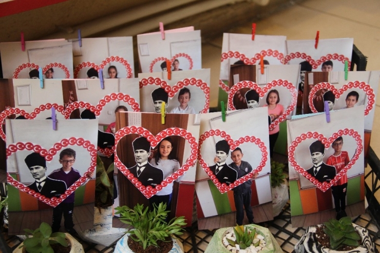 Sınıf Öğretmeninden Mest Eden 23 Nisan Kutlaması