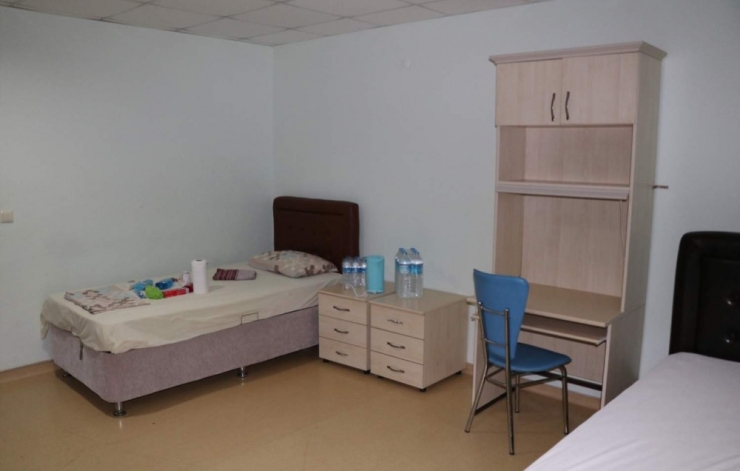 Ukrayna’dan Getirilen 298 Türk Vatandaşı Manisa’daki Yurtta Karantinaya Alındı