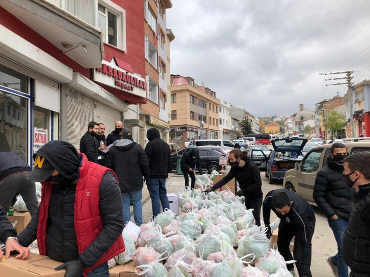 Eskişehirsporlu Taraftarlar İhtiyaç Sahiplerinin Yardımına Koştu