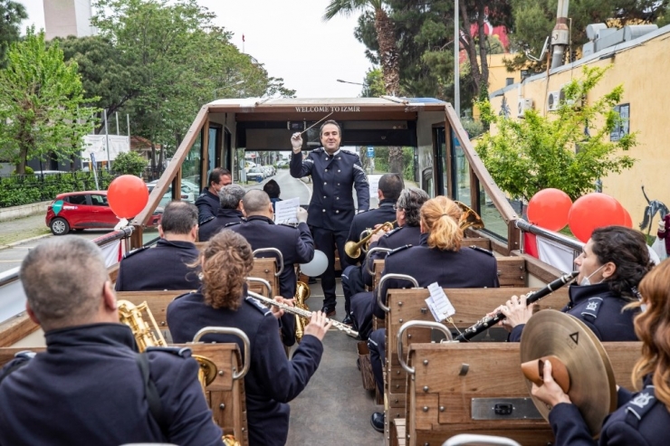 İzmir’de 23 Nisan Coşkusu Başladı