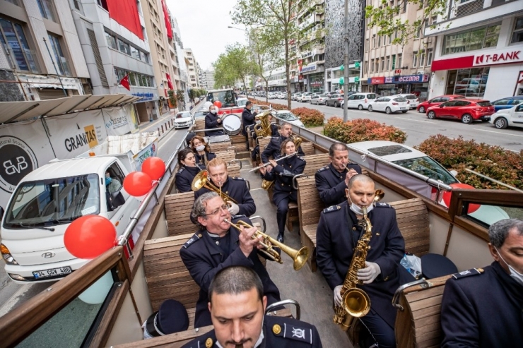 İzmir’de 23 Nisan Coşkusu Başladı