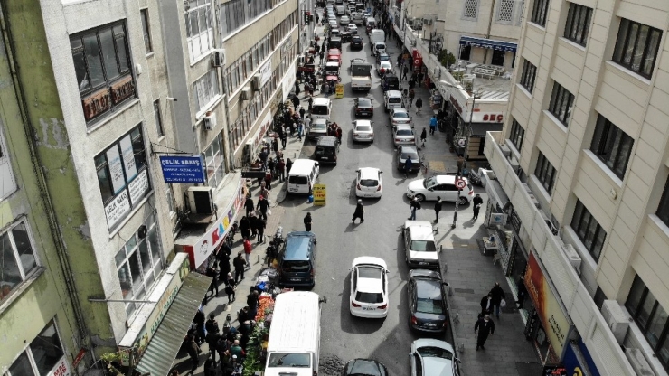 Kağıthane’de Alışveriş Telaşı Drone İle Havadan Görüntülendi