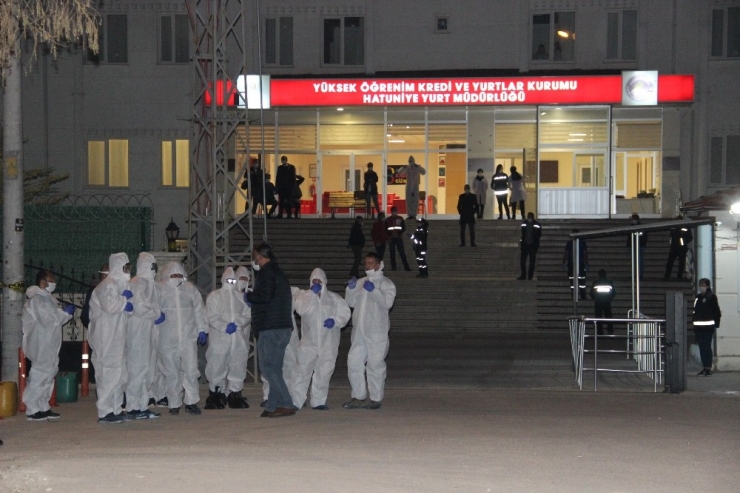 Bangladeş’ten Getirilen 154 Türk Vatandaşı Karaman’da Yurda Yerleştirildi