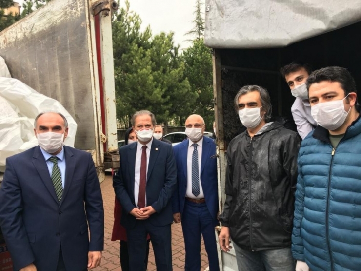 Kayseri’de, Öğretmenler İhtiyacı Olan 500 Aileye Un Dağıttı