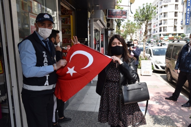 Manisa Bayraklarla Donatılıyor