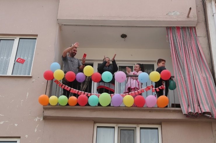 Merkezefendi Sokaklarında 23 Nisan Coşkusu