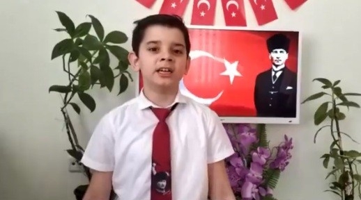 Öğrenciler, Bayramı Coşkuyla Karşılıyor