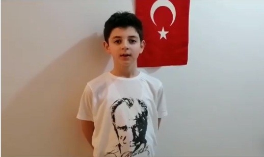 Öğrenciler, Bayramı Coşkuyla Karşılıyor