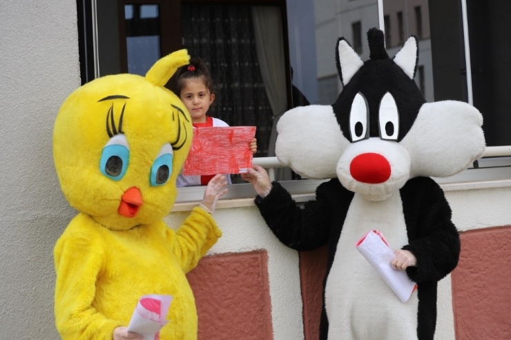 Belediye Başkanı Rasim Arı’dan Çocuklara 23 Nisan Sürprizi