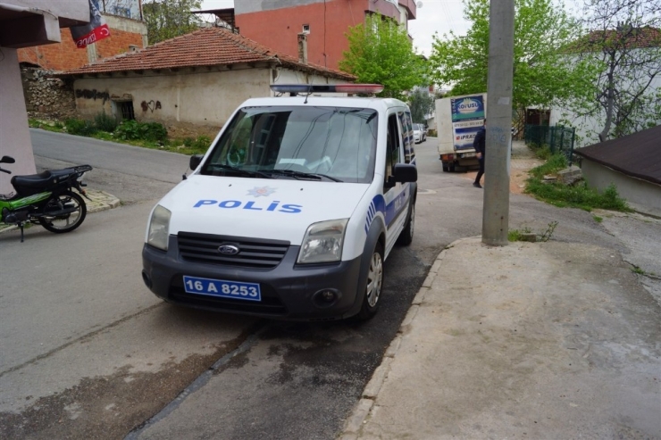 Polis Evden Çıkamayan Çocuğa Doğum Günü Sürprizi Yaptı