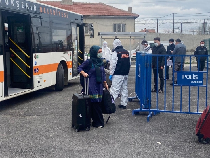 Pakistan’dan Gelen 133 Vatandaş Eskişehir’de Yurda Yerleştirildi