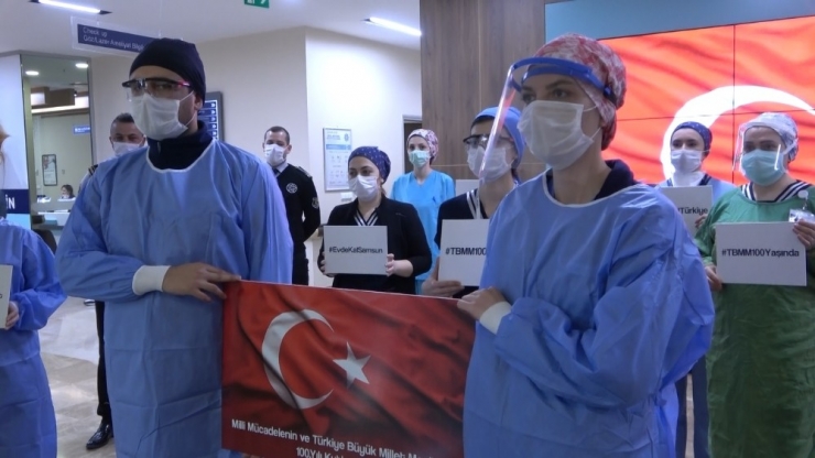 Samsun’da Korona Savaşçıları Ulusal Egemenliği Kutladı