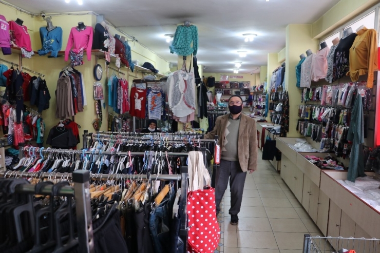 64 Yaşındaki Terzi, 5 Günlük Gelirini Bağışlayacak