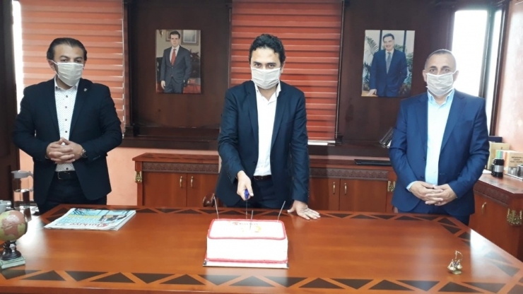 Türkiye Gazetesi’nin 50. Yılı İzmir’de Kutlandı