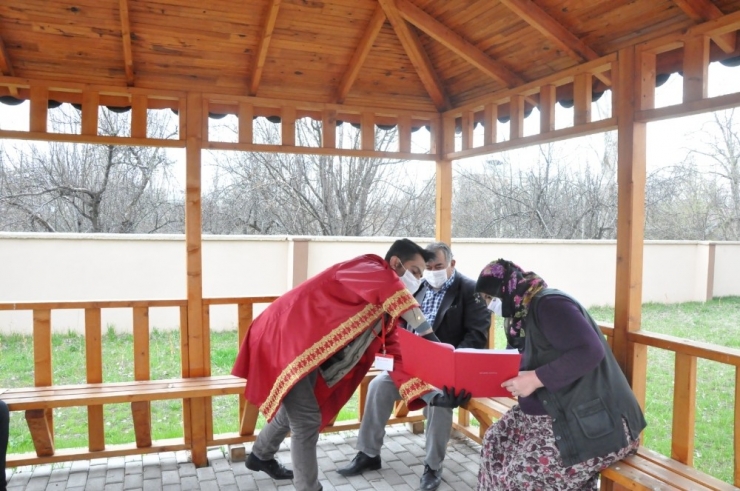 Nikahta Korona Virüs Hassasiyeti