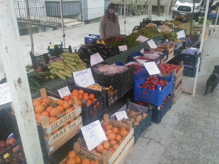 Zabıta Ekipleri Pazar Yerini Denetledi