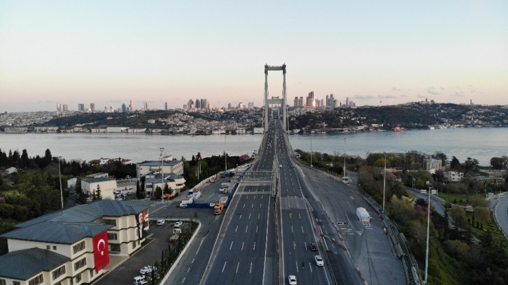 15 Temmuz Şehitler Köprüsü 4 Günlük Sokağa Çıkma Kısıtlaması Sonrası Boş Kaldı