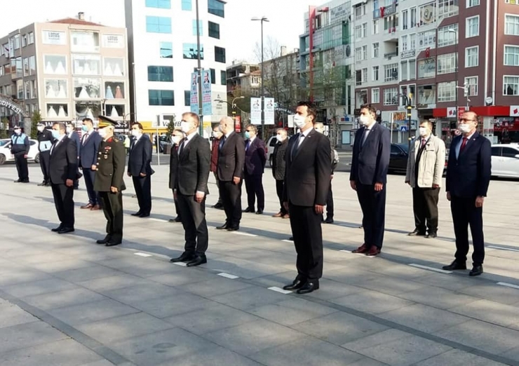 Çorlu’da Atatürk Anıtına Çelenk Sunuldu