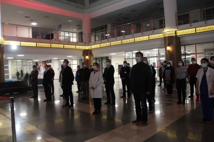 Sağlık Çalışanları Bu Kez Çocuklar İçin Tek Yürek Oldu