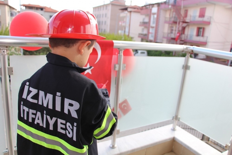 İtfaiyeci Olmayı Hedefleyen Miniği Sevindiren Ziyaret