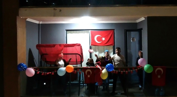 Adıyaman’da Saat 21.00’da İstiklal Marşı Coşkusu