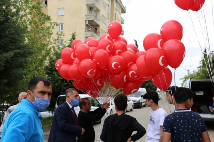 Adıyamanlı Çocuklar 23 Nisan’ı Evlerinde Kutladı