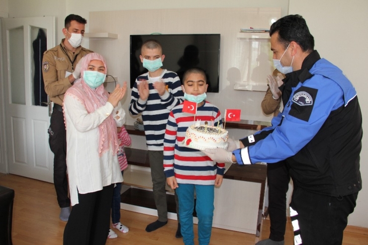 23 Nisan’da Doğan Çocuklara Doğum Günü Sürprizi