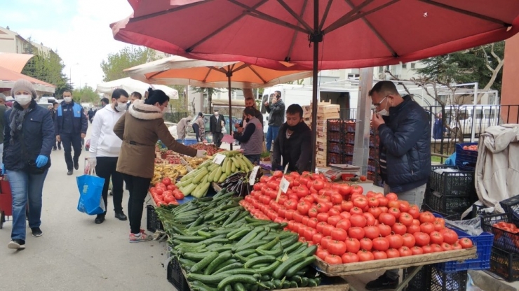 Afyonkarahisar Pazarlarındada Ramazan Yoğunluğu