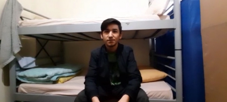 Aiçü’lü Yabancı Uyruklu Öğrencilerden ’Evde Kalın’ Mesajı