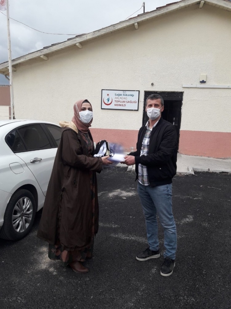 Akçadağ’da Siperlik Maske Dağıtımı Yapıldı