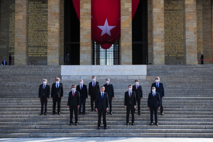 Milli Eğitim Bakanı Selçuk Anıtkabir’i Ziyaret Etti