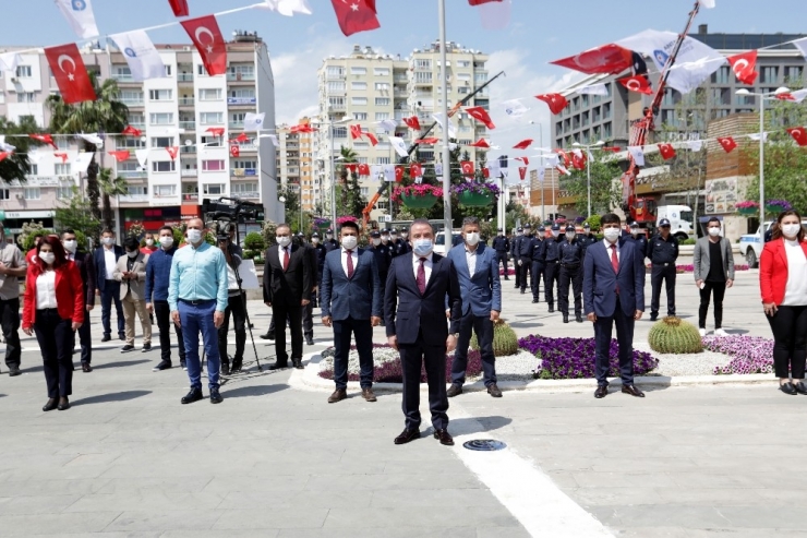 Büyükşehir Belediyesi’nde 23 Nisan Töreni