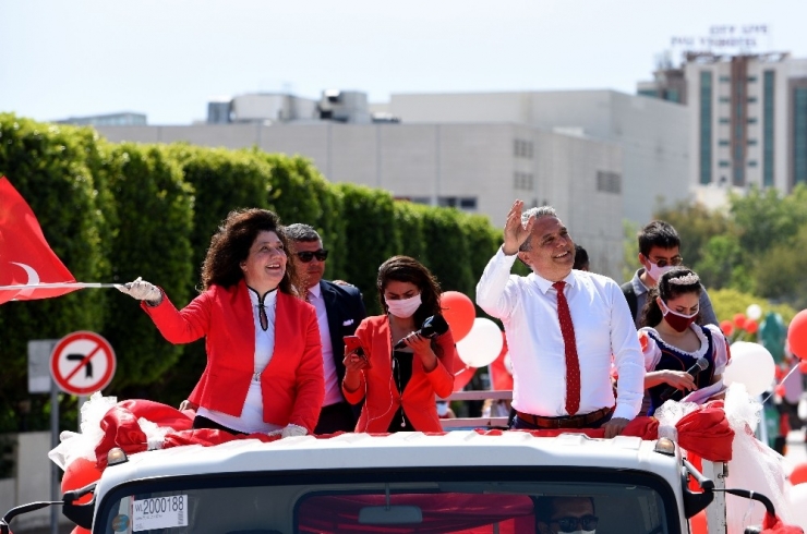 İş Makineli Konvoyla 23 Nisan Coşkusu