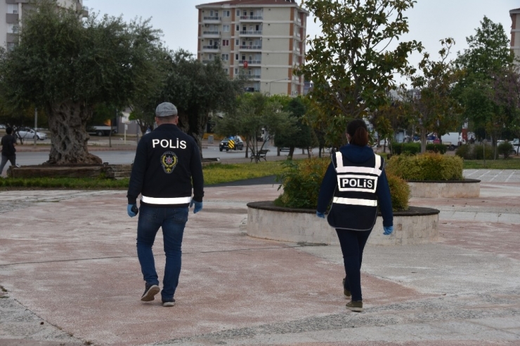 Antalya’da Kurallara Uymayan 20 Yaş Altı Ve 65 Yaş Üstü Denetimi