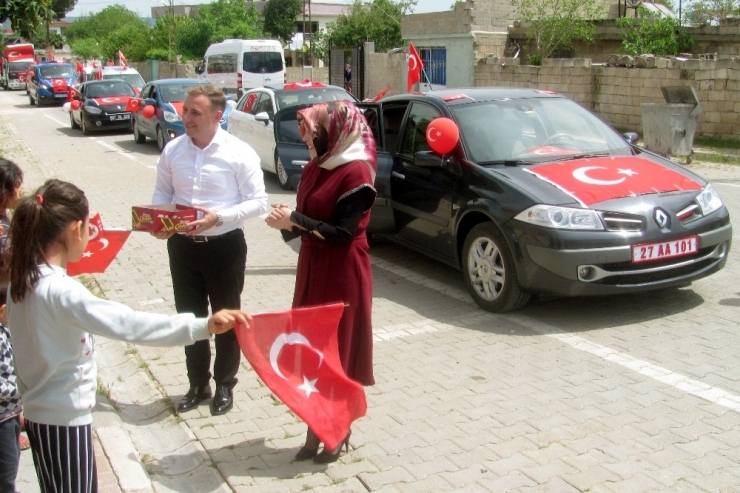 Araban’da Konvoylu 23 Nisan Kutlamaları