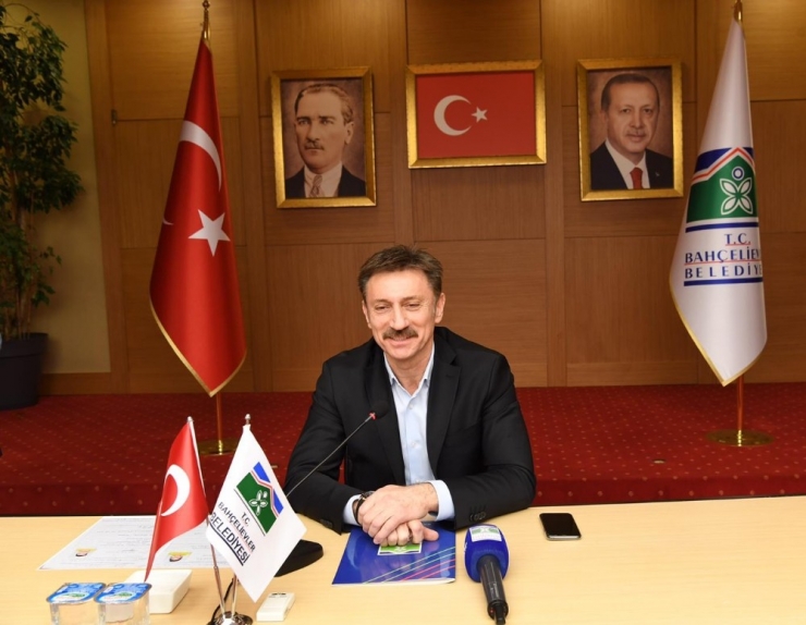 23 Nisan’da Başkan Bahadır Koltuğunu Video Konferans Yöntemiyle Devretti