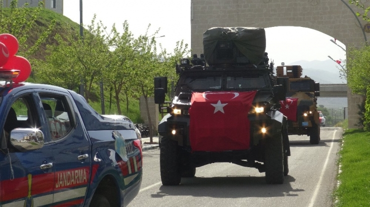 Gercüş’te Konvoylu 23 Nisan Kutlaması