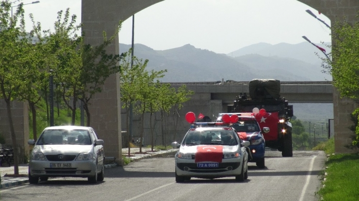 Gercüş’te Konvoylu 23 Nisan Kutlaması