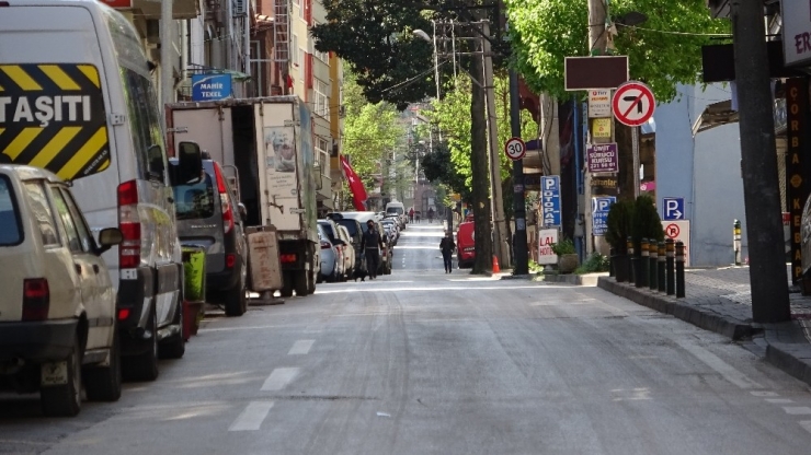 Bursa Sokakları Sessizliğe Büründü