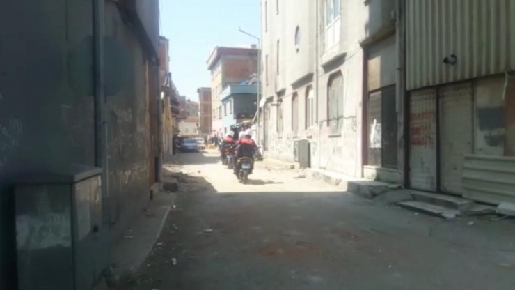 Bursa’da Mahalle Kavgası Pahalıya Patladı...