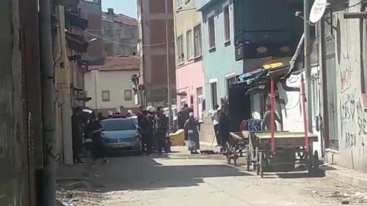 Bursa’da Mahalle Kavgası Pahalıya Patladı...