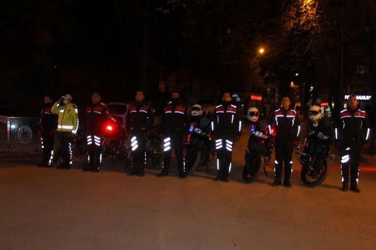 Çankırı’da İstiklal Marşı Okunurken Hayat Durdu