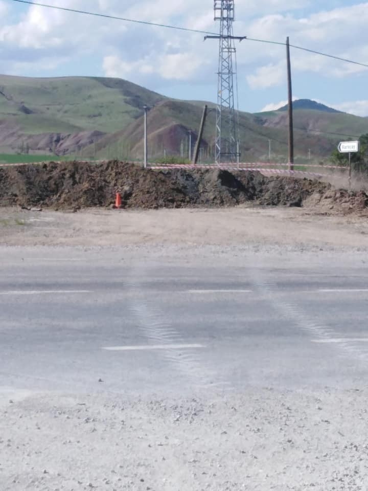 Belediye Kontrolsüz Girişi Önlemek İçin Yolu Kapattı