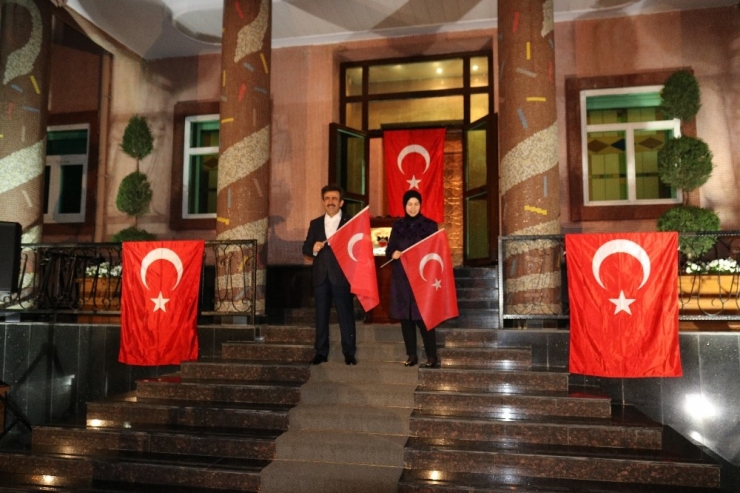 Vali Güzeloğlu’ndan 23 Nisan Mesajı