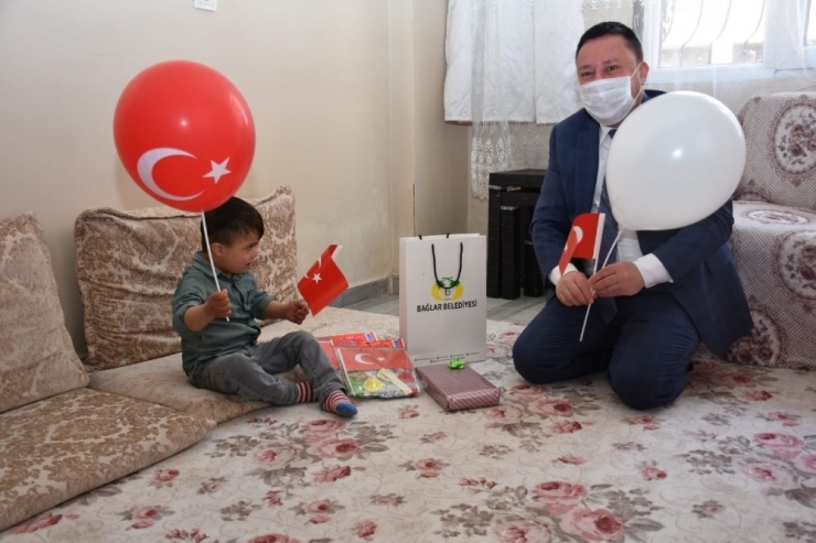 Başkan Beyoğlu, Doğum Günleri 23 Nisan Olan Şehit Çocuklarını Ziyaret Etti