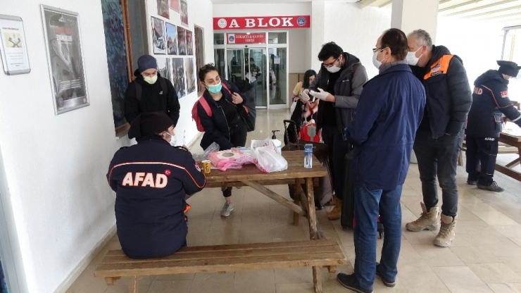 Kanada’dan Gelen Öğrencilerin Karantina Süresi Doldu