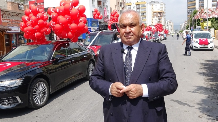 Erdemli Belediyesi’nden Balonlu, Bayraklı Araç Korteji