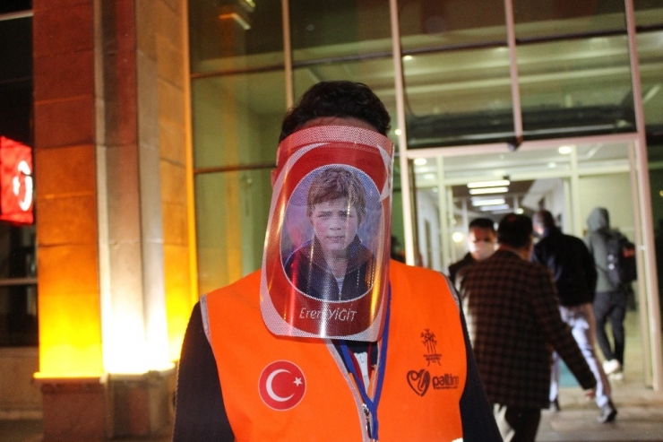 Erzurum’da Maskeli İlginç Kutlama